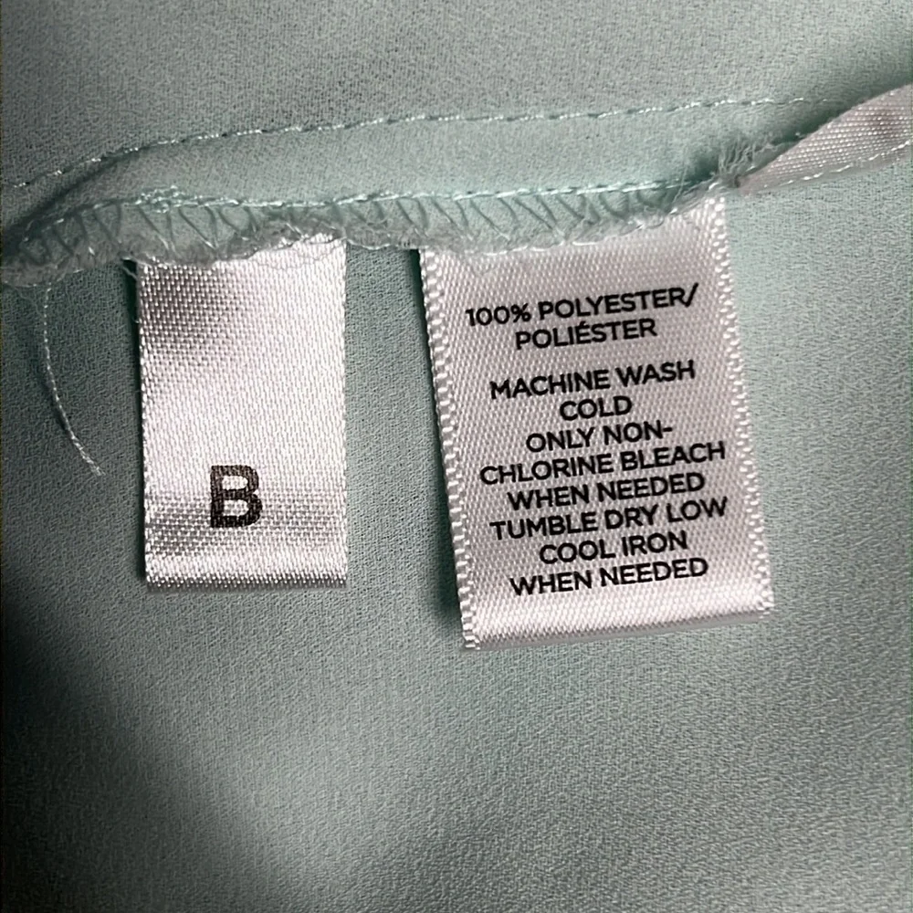 LOFT XS LIGHT MINT GREEN BUTTON BLOUSE - Picture 7 of 7